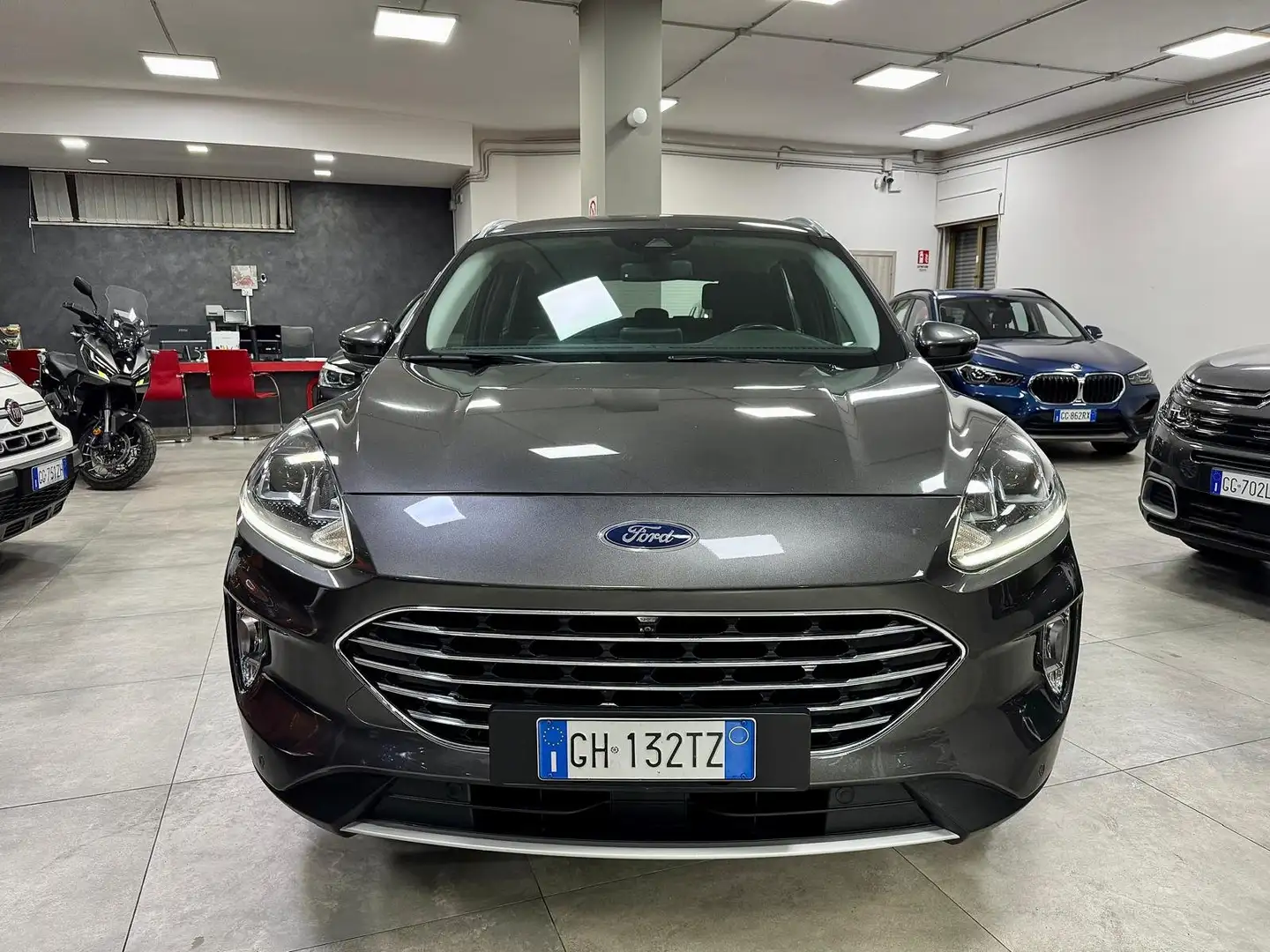 Ford Kuga 1.5 EcoBlue 120cv aut. TITANIUM 2022 Grigio - 2