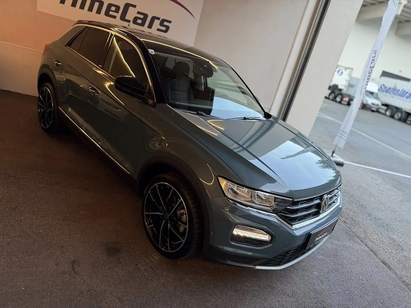 Volkswagen T-Roc 1,5 TSI ACT Design DSG/IQ-DRIVE/KAMERA/LED/NAVI... Blau - 2