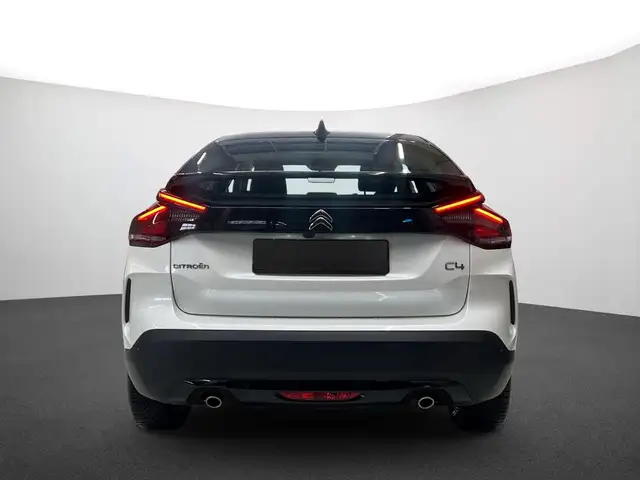 Citroen C4 view 3