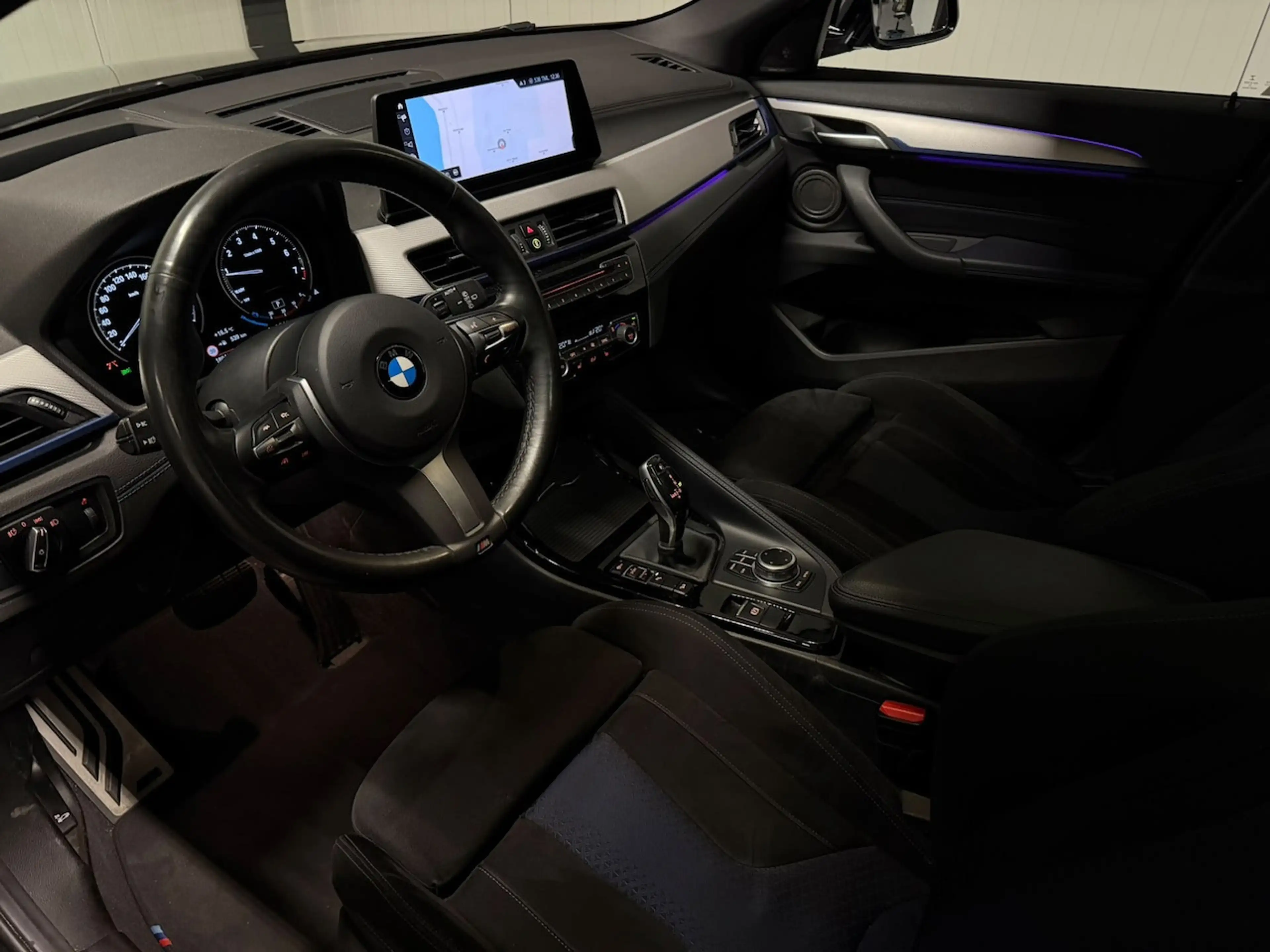 BMW X2 XDrive20i High Executive — photo 10