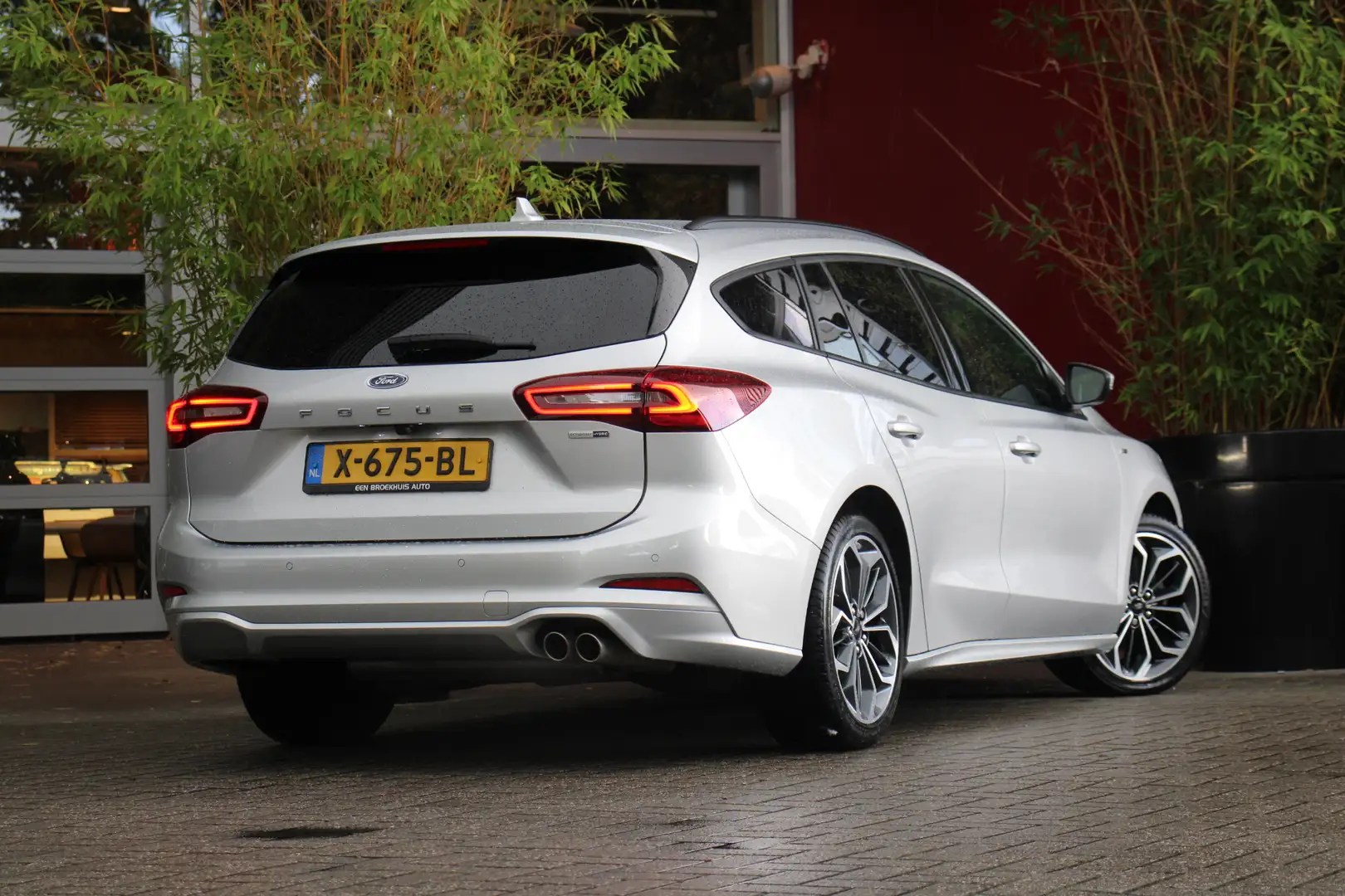 Ford Focus Wagon 1.0 EcoB. Hybrid 155pk ST-Line | Adapt. Crui Gris - 2