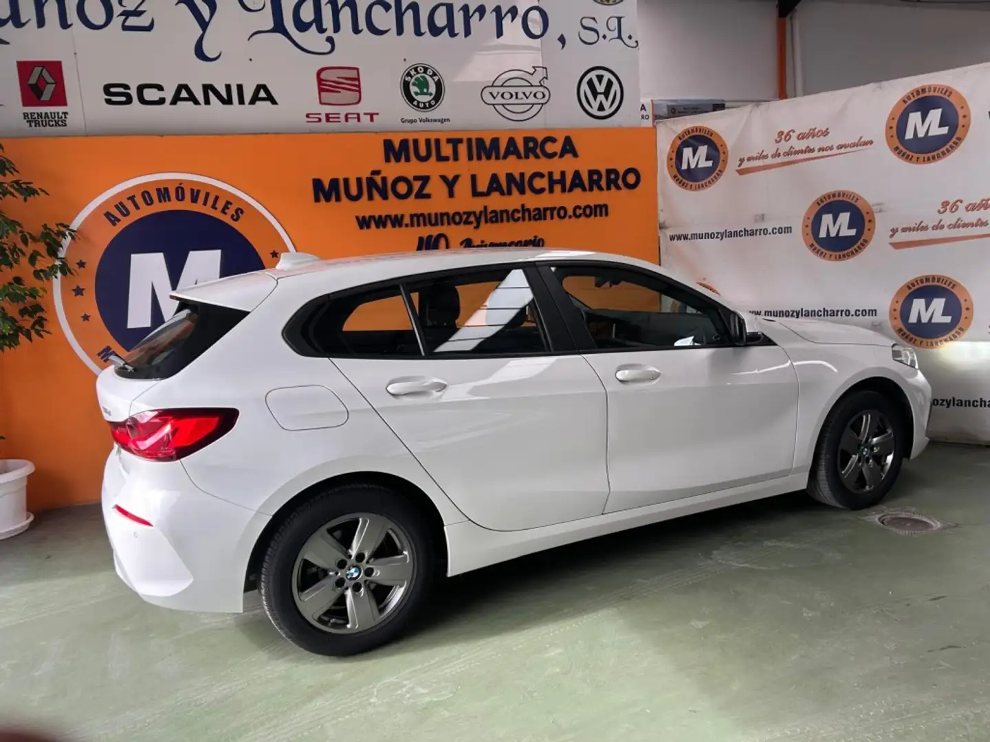 BMW 116 116d Business Blanco - 2
