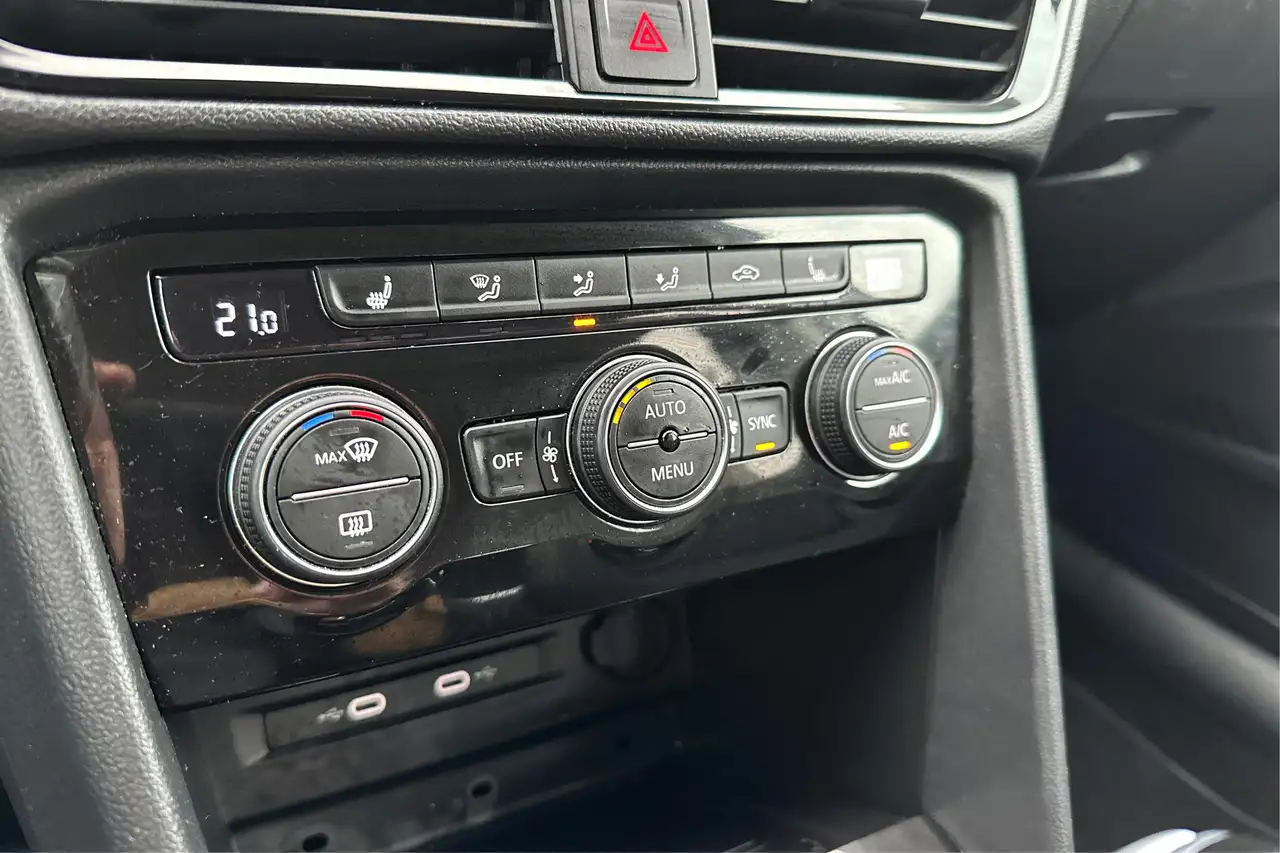 Volkswagen Taos снимка Volkswagen Taos