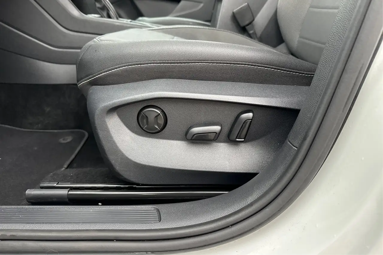 Volkswagen Taos снимка Volkswagen Taos