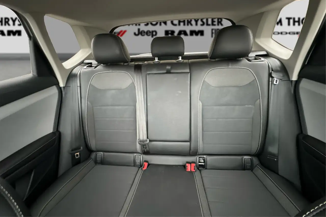 Volkswagen Taos снимка Volkswagen Taos