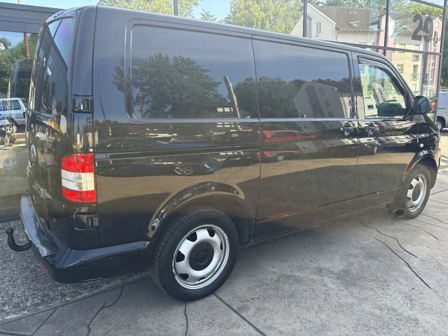 Volkswagen T5 Transporter Kasten *AHK*Standheizung*Navi* Zwart - 2