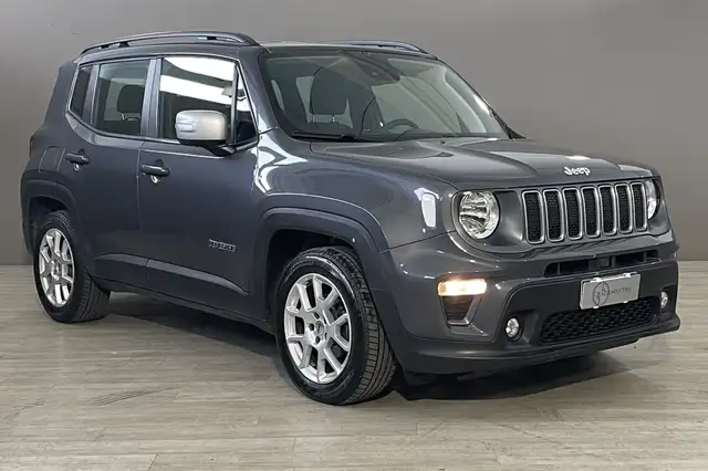 Jeep Renegade view 8