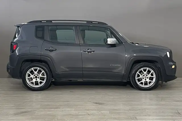 Jeep Renegade view 7
