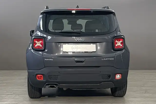 Jeep Renegade view 5