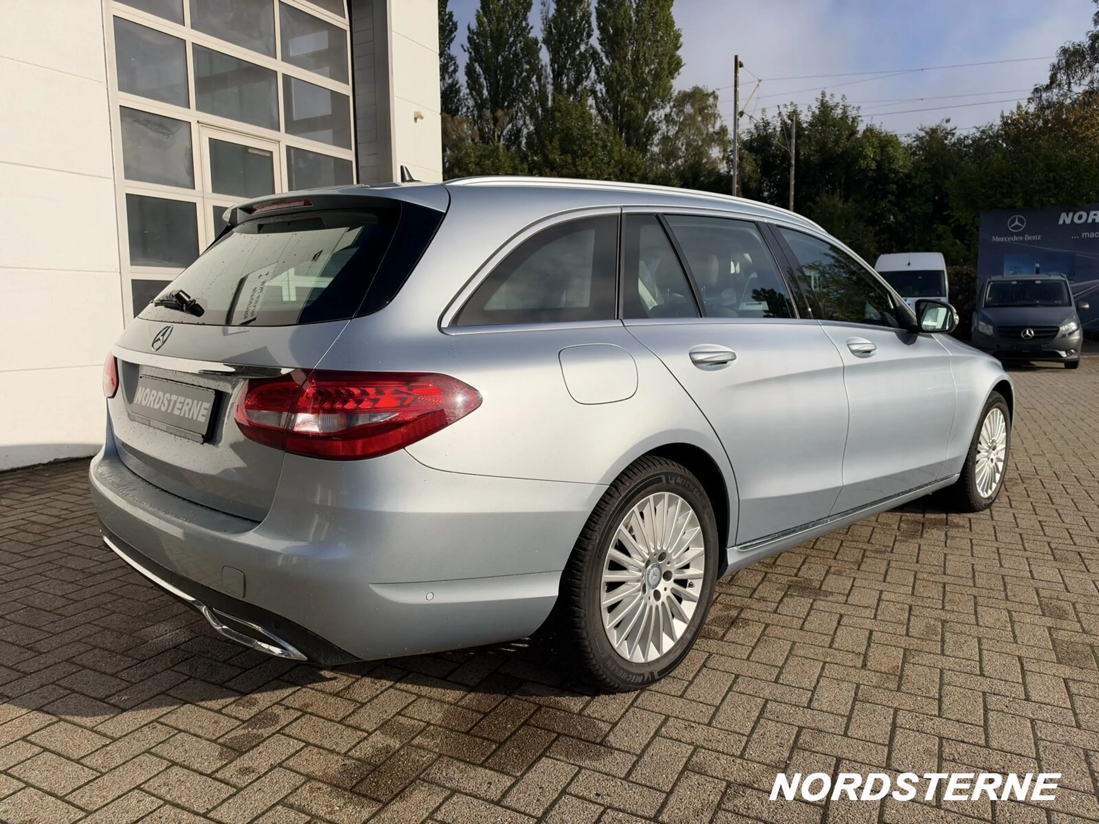 Mercedes-Benz C 220 C 220 d T-Modell Kamera Comand Spurpaket AHK — photo 6
