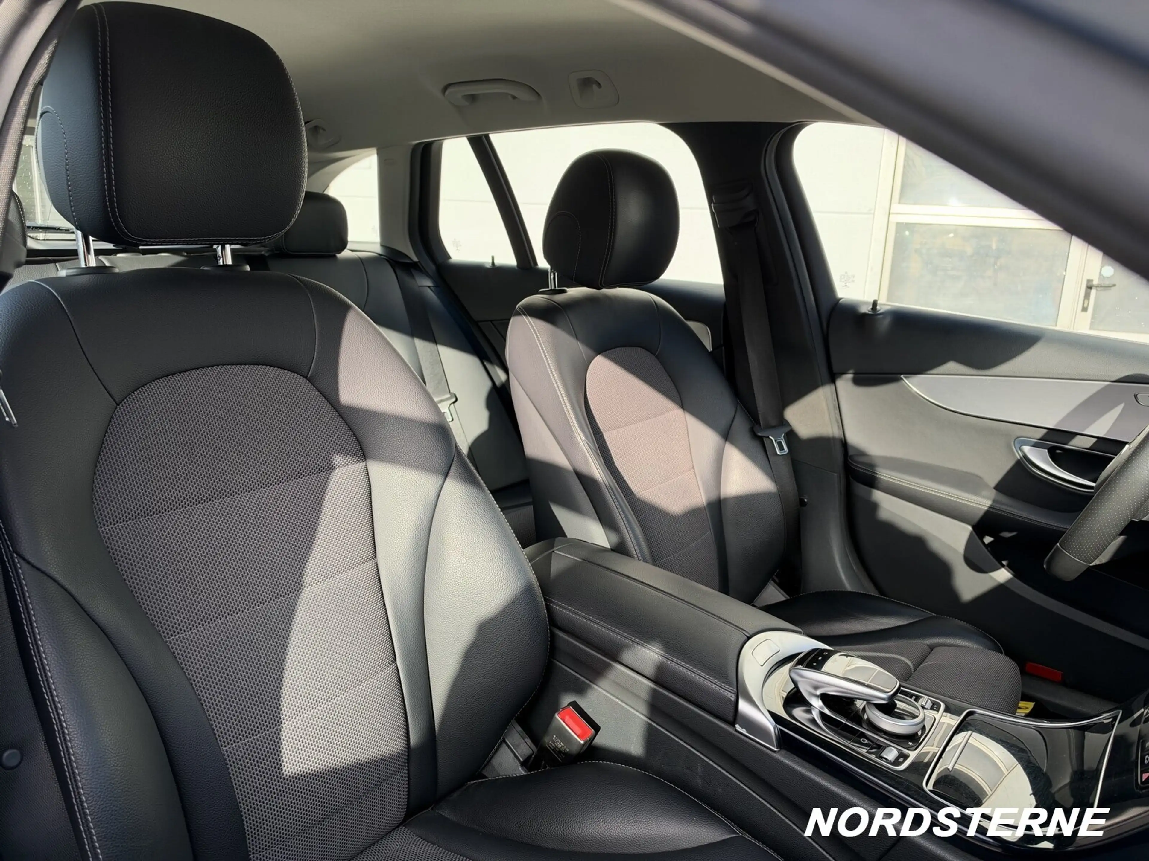 Mercedes-Benz C 220 C 220 d T-Modell Kamera Comand Spurpaket AHK — photo 9