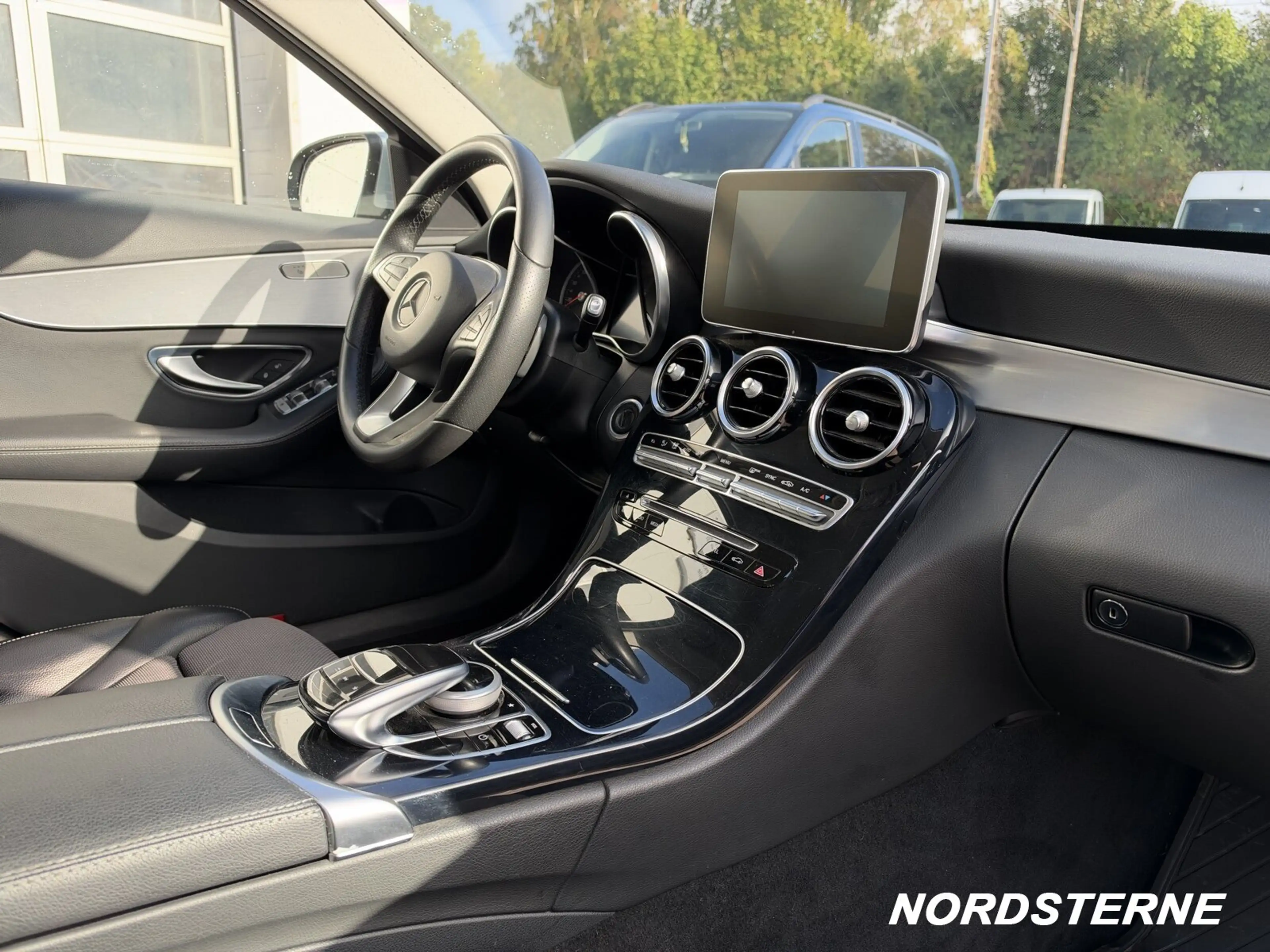Mercedes-Benz C 220 C 220 d T-Modell Kamera Comand Spurpaket AHK — photo 10