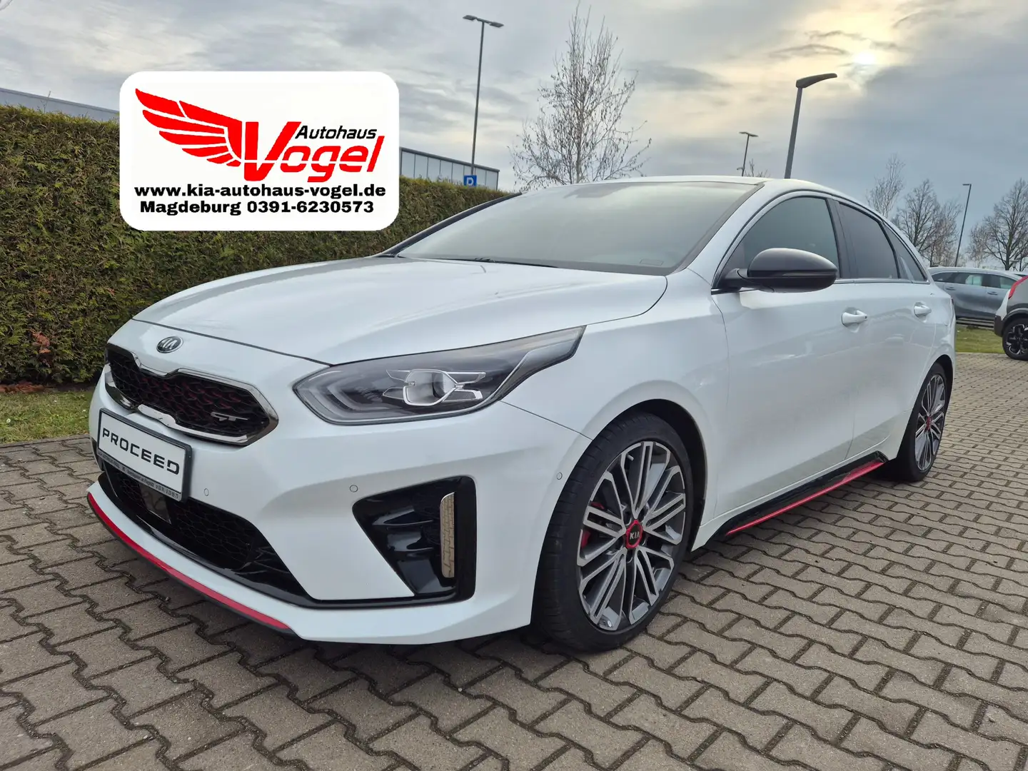 Kia ProCeed / pro_cee'd 1.6 T-GDi 204 GT Navi & Komfortpaket ACC AHK Blanc - 1