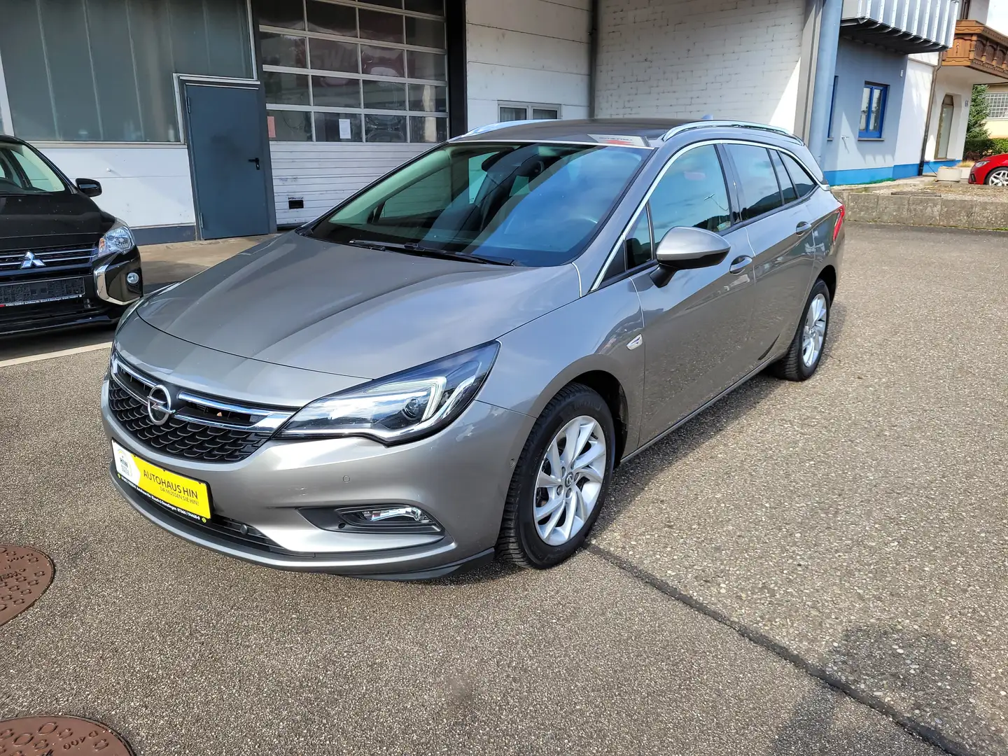 Opel Astra Sports Tourer 1.6 BiTurbo CDTI Innovation Grijs - 1