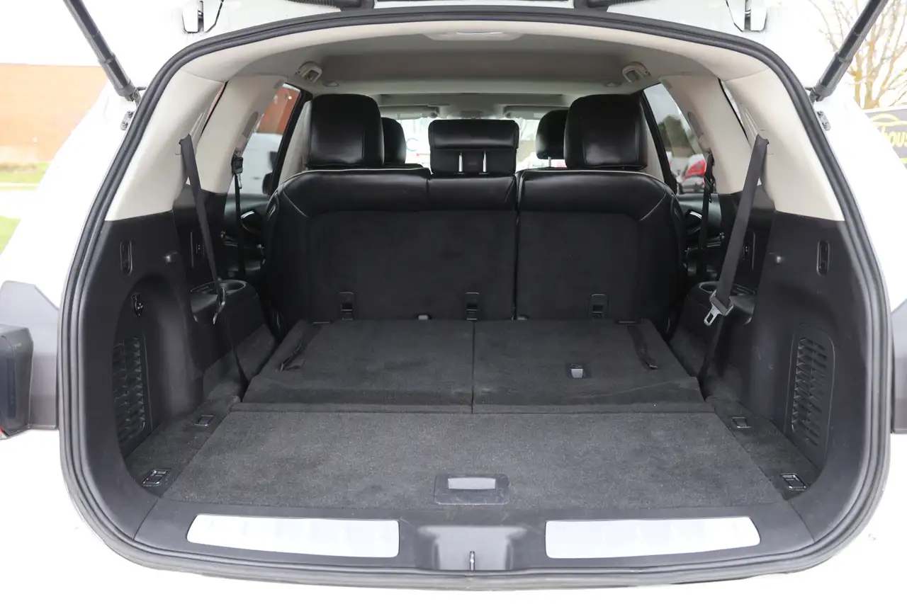 Infiniti QX60 снимка Infiniti QX60