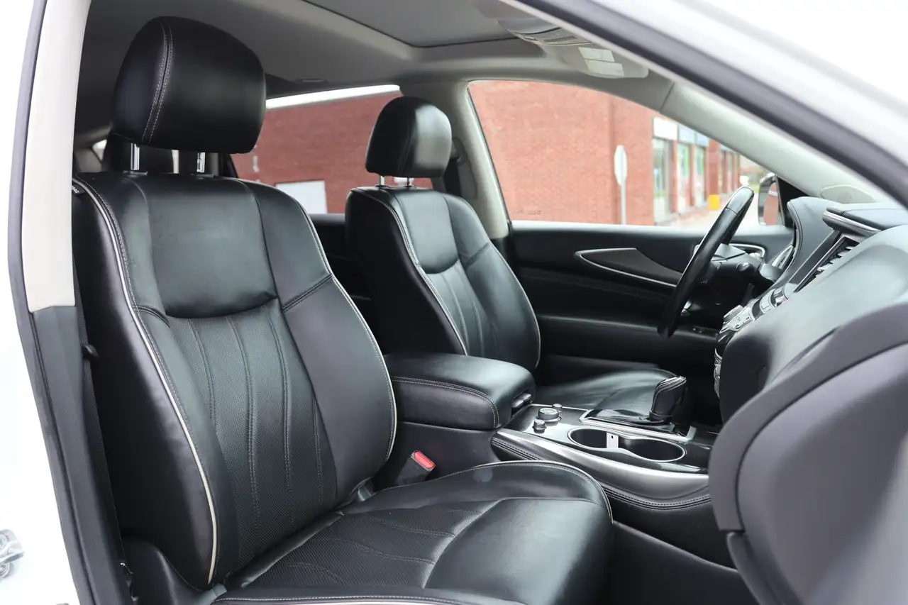 Infiniti QX60 снимка Infiniti QX60