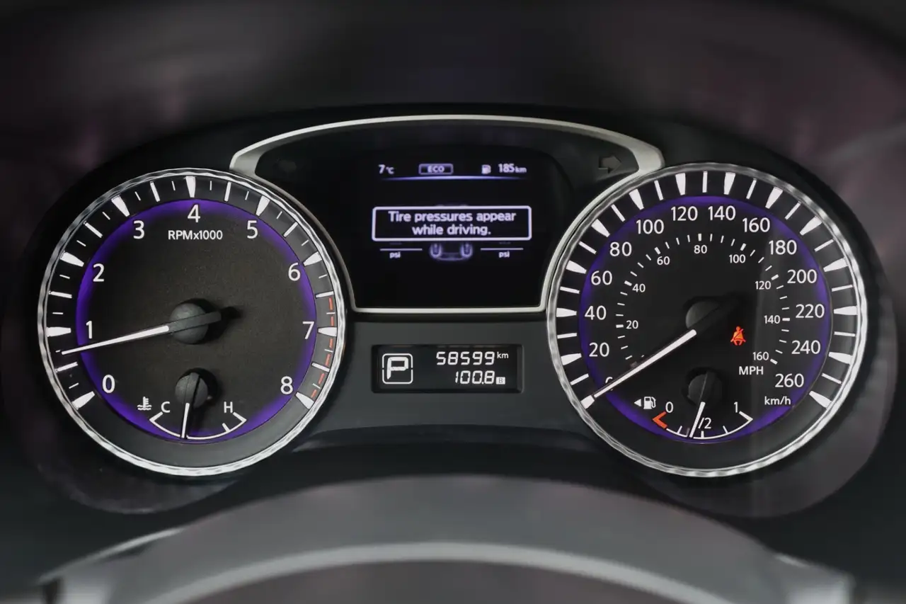 Infiniti QX60 снимка Infiniti QX60