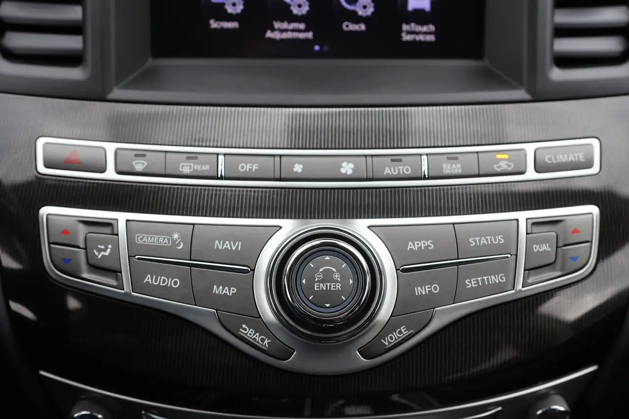 Infiniti QX60 снимка Infiniti QX60