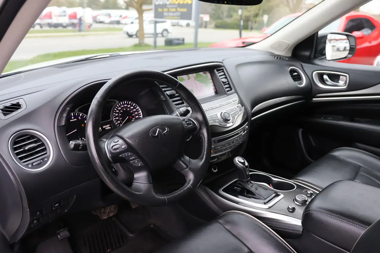 Infiniti QX60 снимка Infiniti QX60