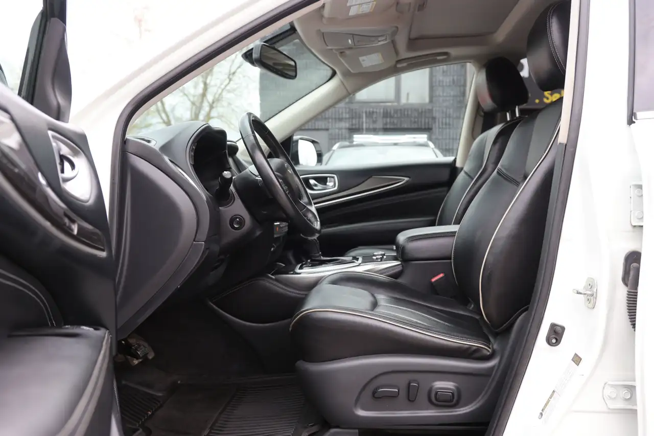 Infiniti QX60 снимка Infiniti QX60