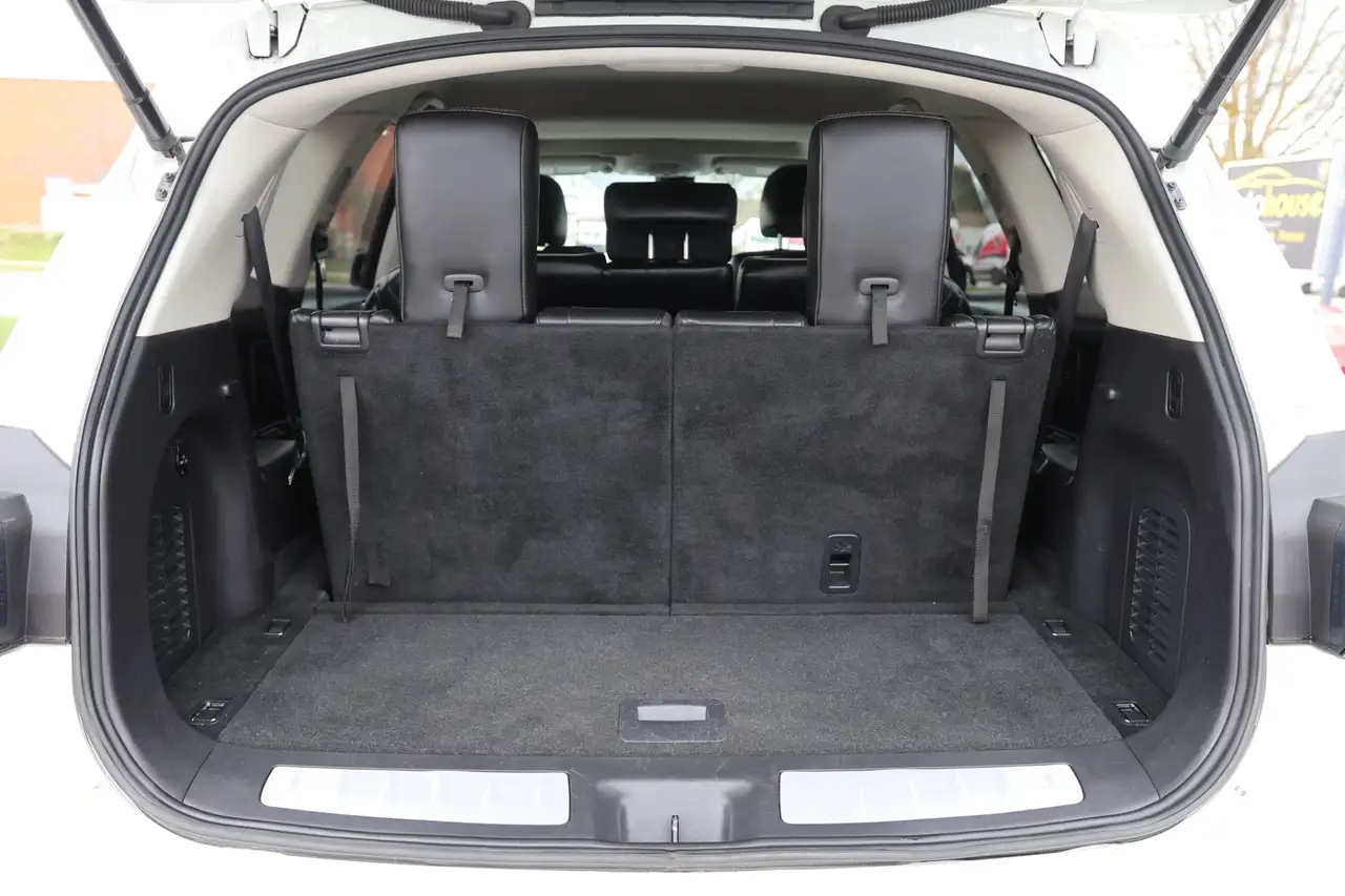 Infiniti QX60 снимка Infiniti QX60