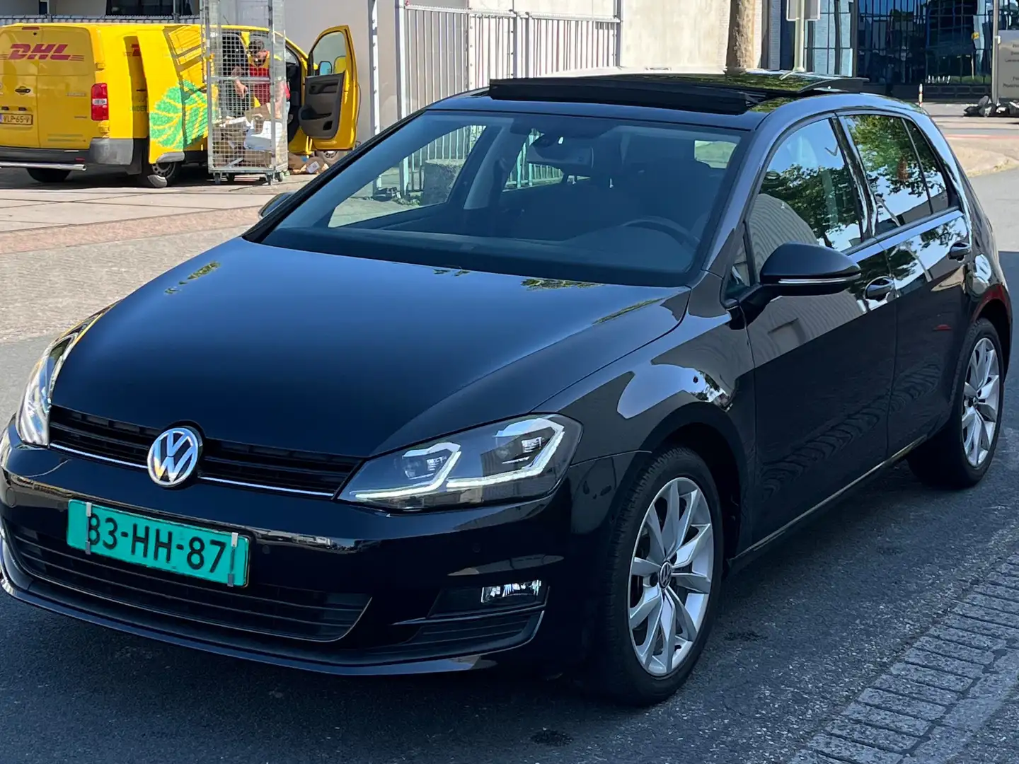Volkswagen Golf Golf 1.2 TSI Highline Zwart - 2