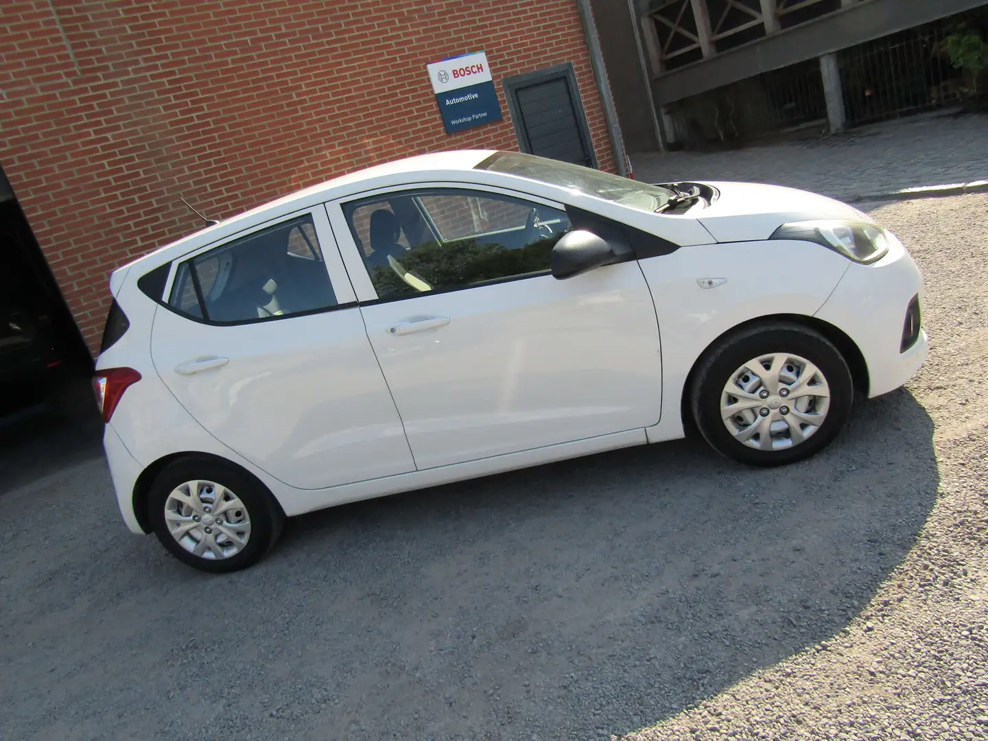 Hyundai i10 1.0i 5 Portes Gar. 12 Mois + Reprise Possible Blanc - 2