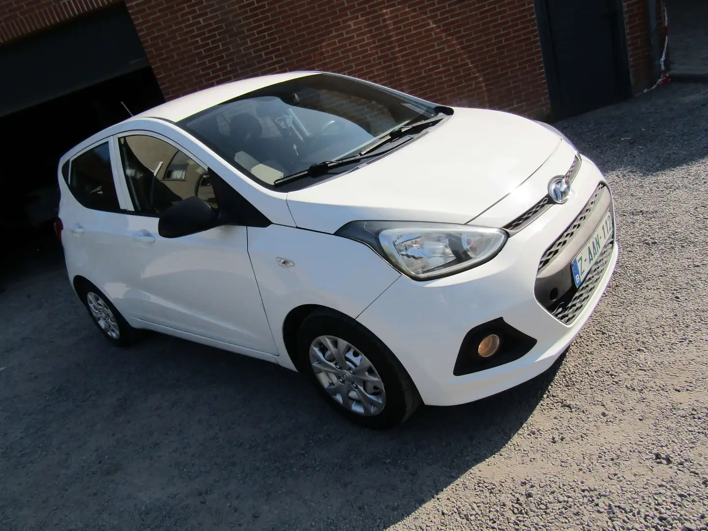 Hyundai i10 1.0i 5 Portes Gar. 12 Mois + Reprise Possible Blanc - 1