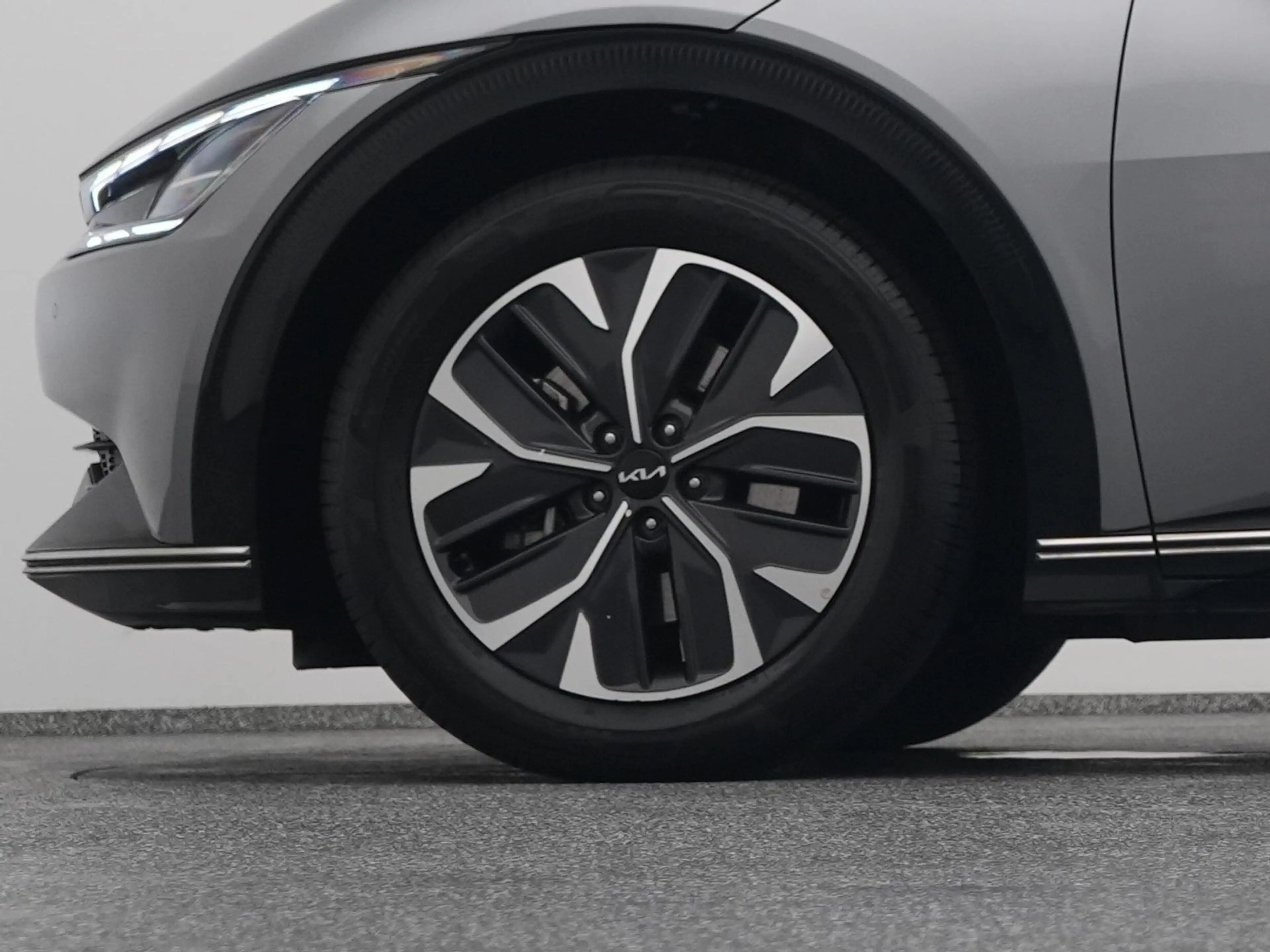 Kia EV6 Plus 77.4 kWh | CAMERA | ADAPTIVE | MEMORY | STOEL — photo 40
