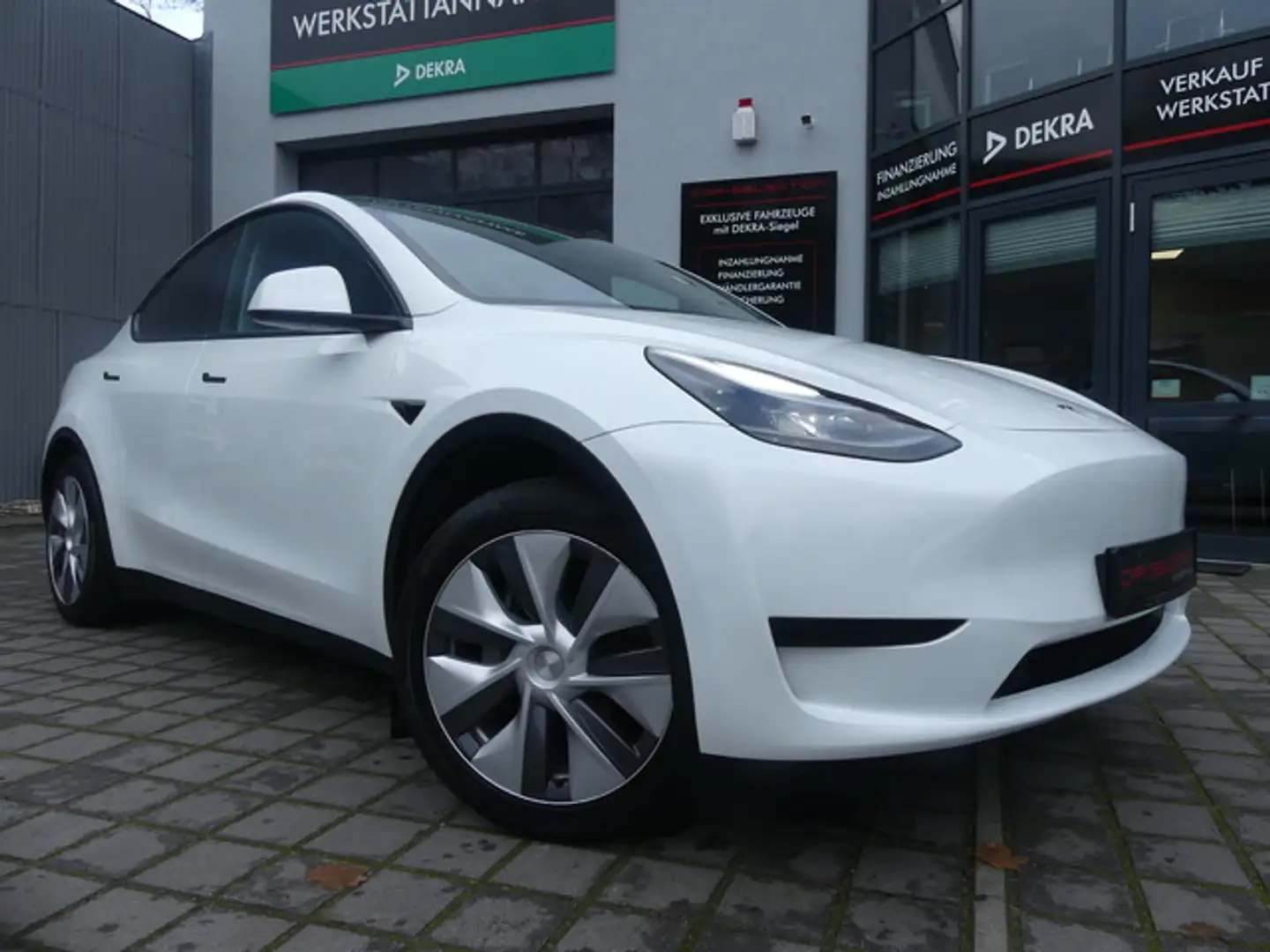 Tesla Model Y RWD Autopilot PANO/ACC/360"KAM Blanc - 1