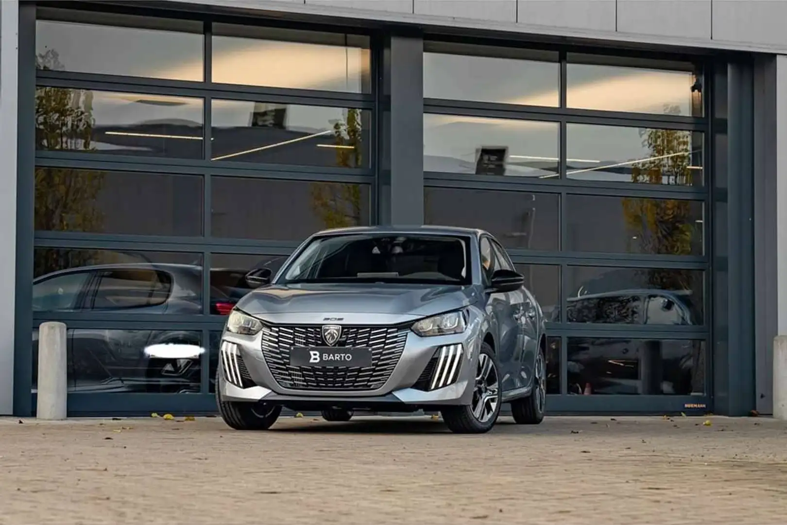 Peugeot 208 MHEV | 360° Camera | Dodehoekd. | Navi. | Parke... Gris - 1