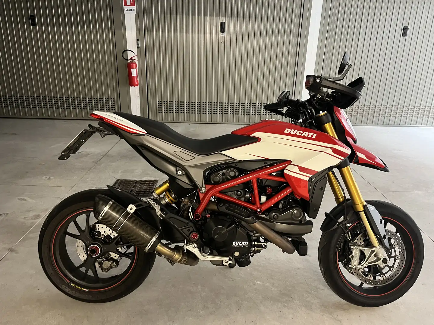 Ducati Hypermotard 939 sp - 2