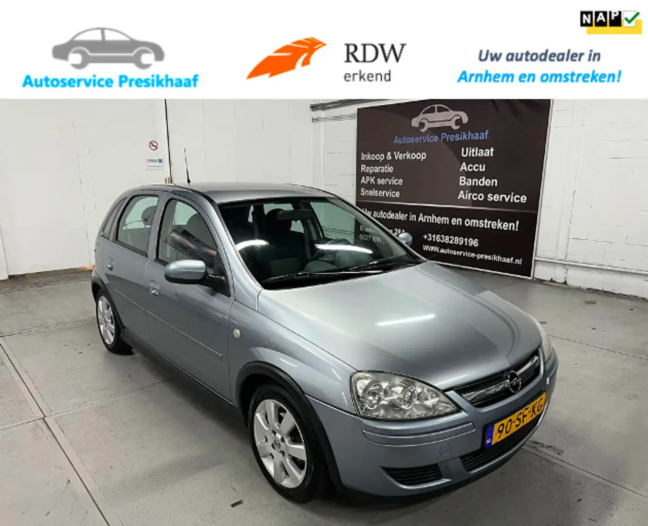 Opel Corsa 1.4-16V Silverline AIRCO / NAP / LM VELGEN Gris - 1