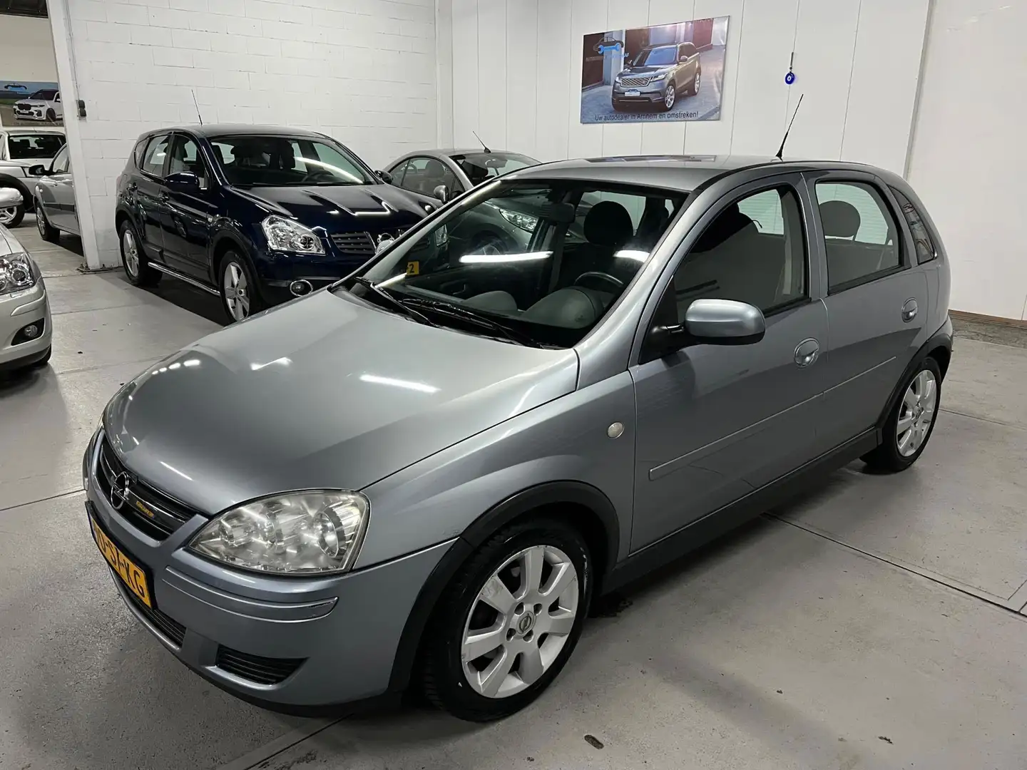 Opel Corsa 1.4-16V Silverline AIRCO / NAP / LM VELGEN Gris - 2