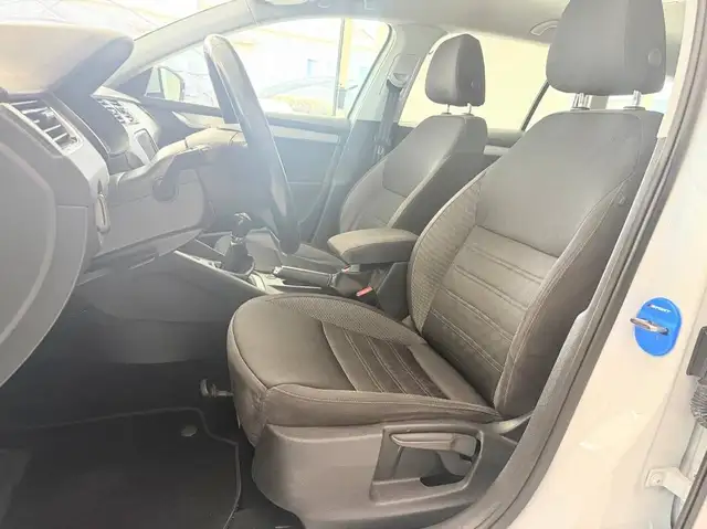 Skoda Octavia view 9