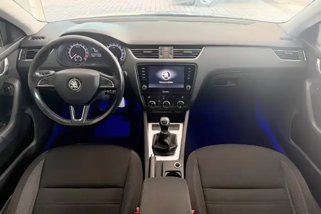 Skoda Octavia view 12