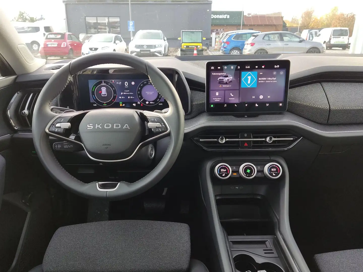 Skoda Kodiaq Selection 1,5 TSI 150 PS DSG-mHEV-4 Jahre Garan... Schwarz - 1