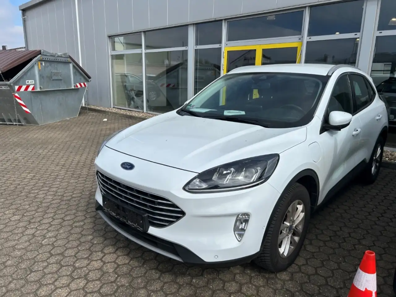 Ford Kuga Titanium PHEV+elektr.AHK+Kamera vo./hi.+Navi