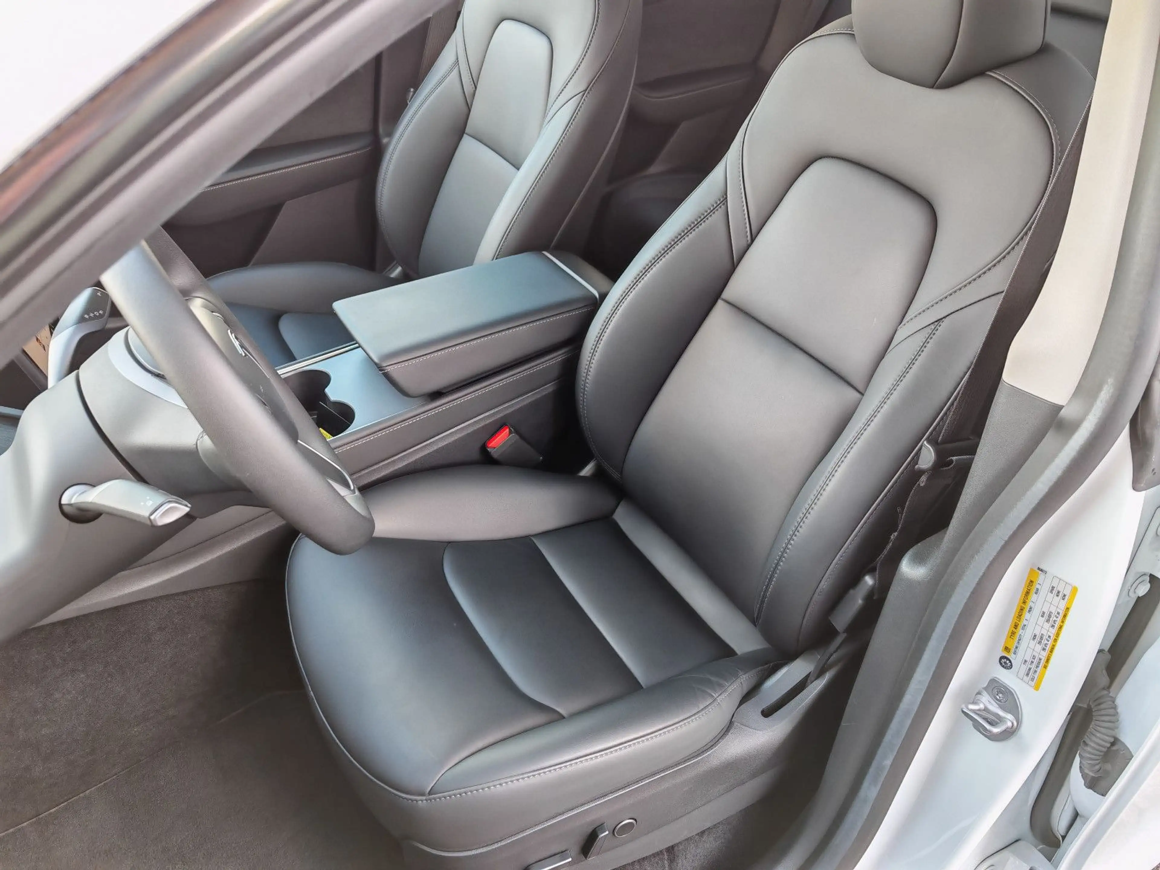 Tesla Model Y SR RWD | AHK | SoH 95% — photo 5