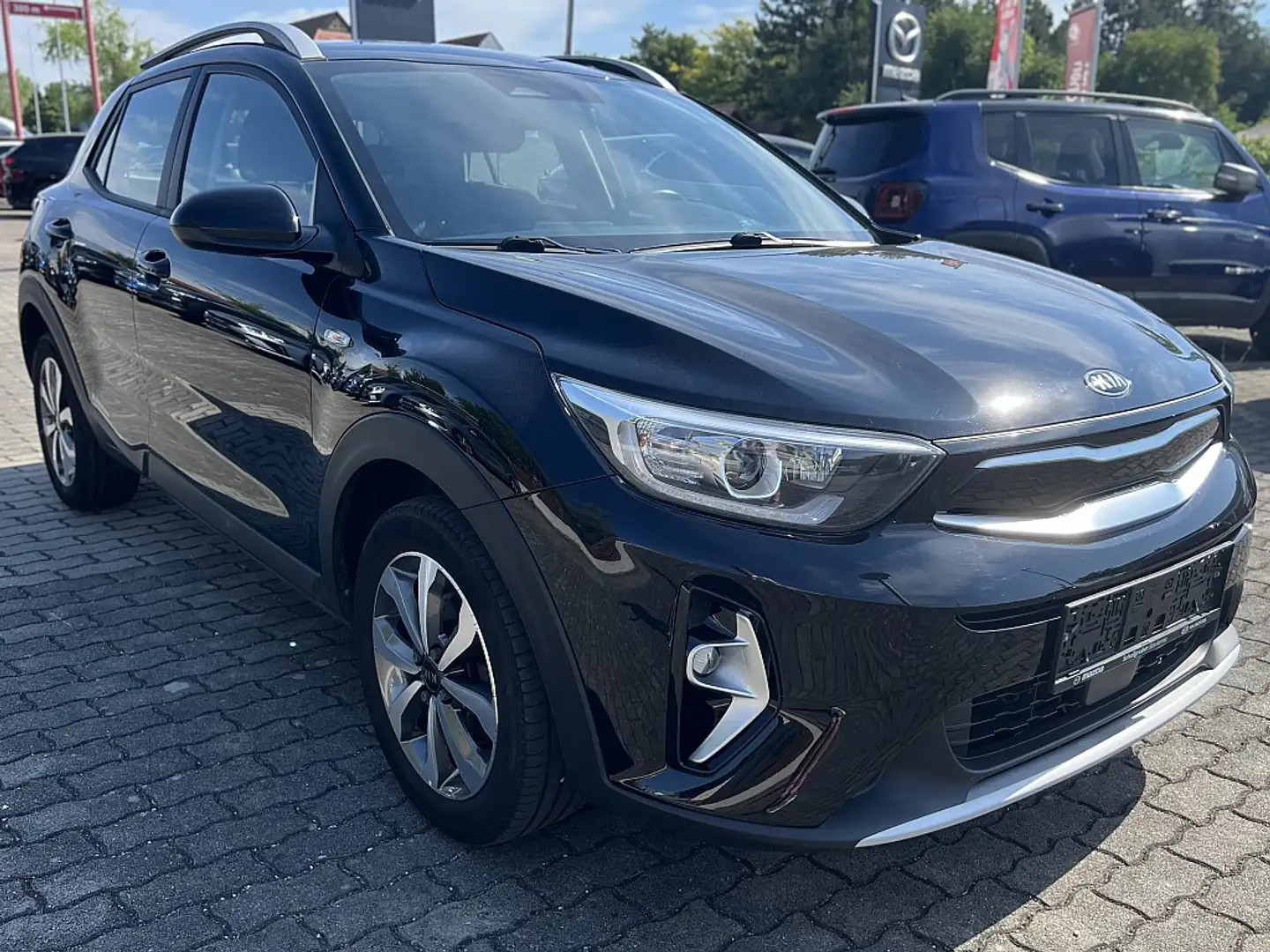 Kia Stonic 1,25 MPI ISG Silber Schwarz - 2