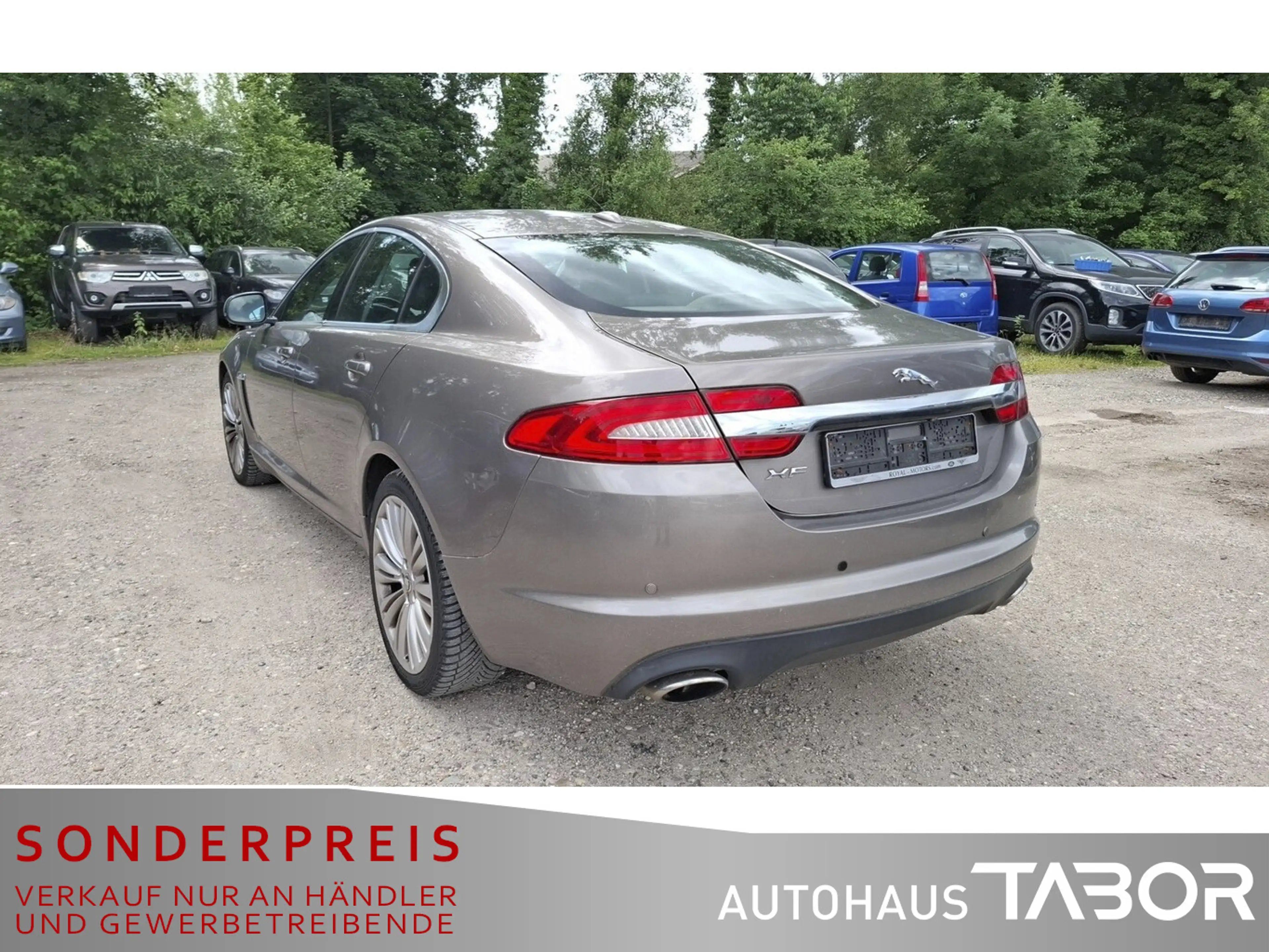 Jaguar XF 3.0 D V6 Aut. Leder Navi Kamera PDC SHZ Xenon — photo 4