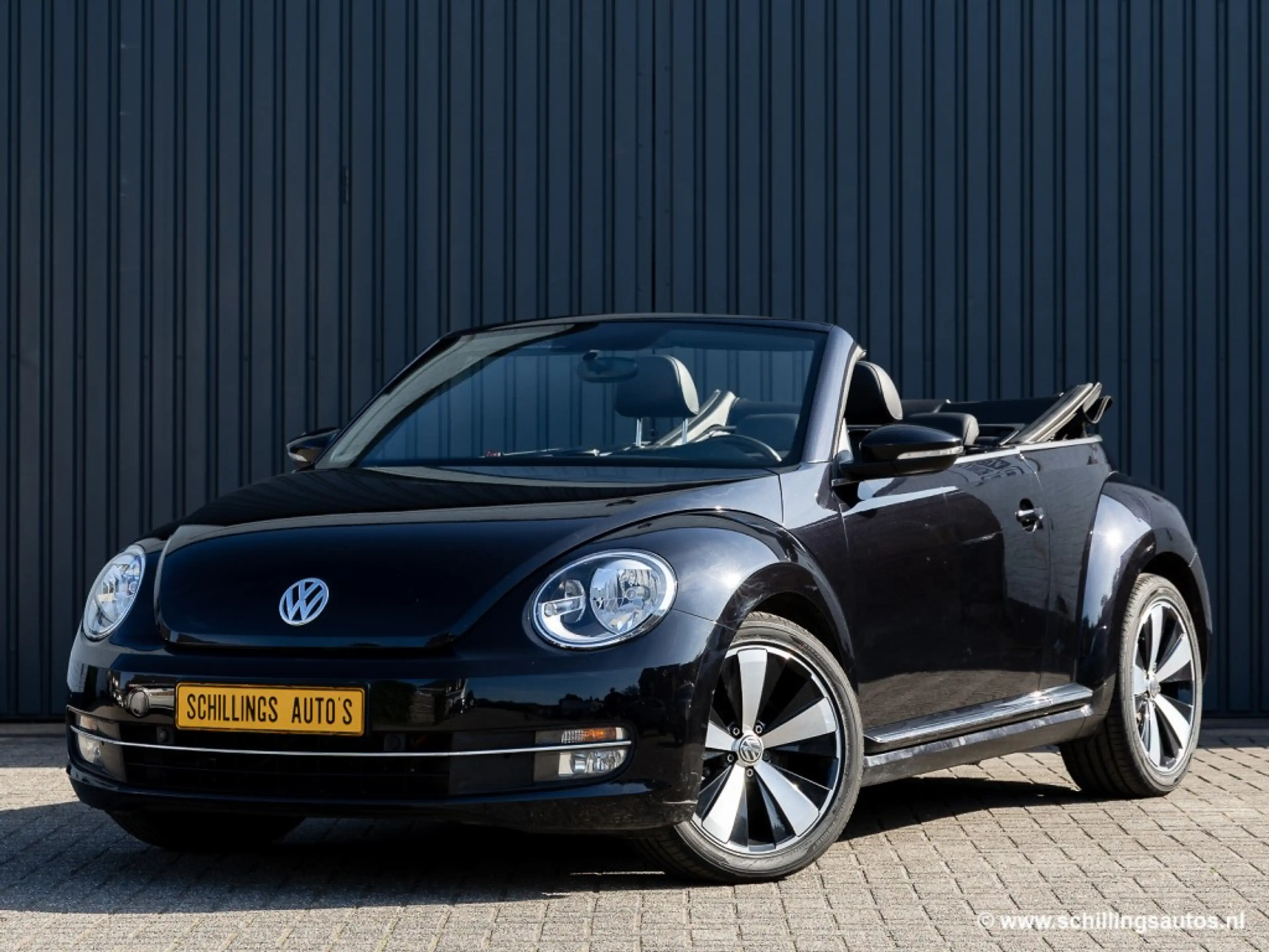 Volkswagen Beetle Cabriolet 1.4 TSI DESIGN Leer DSG-automaar 65.000k