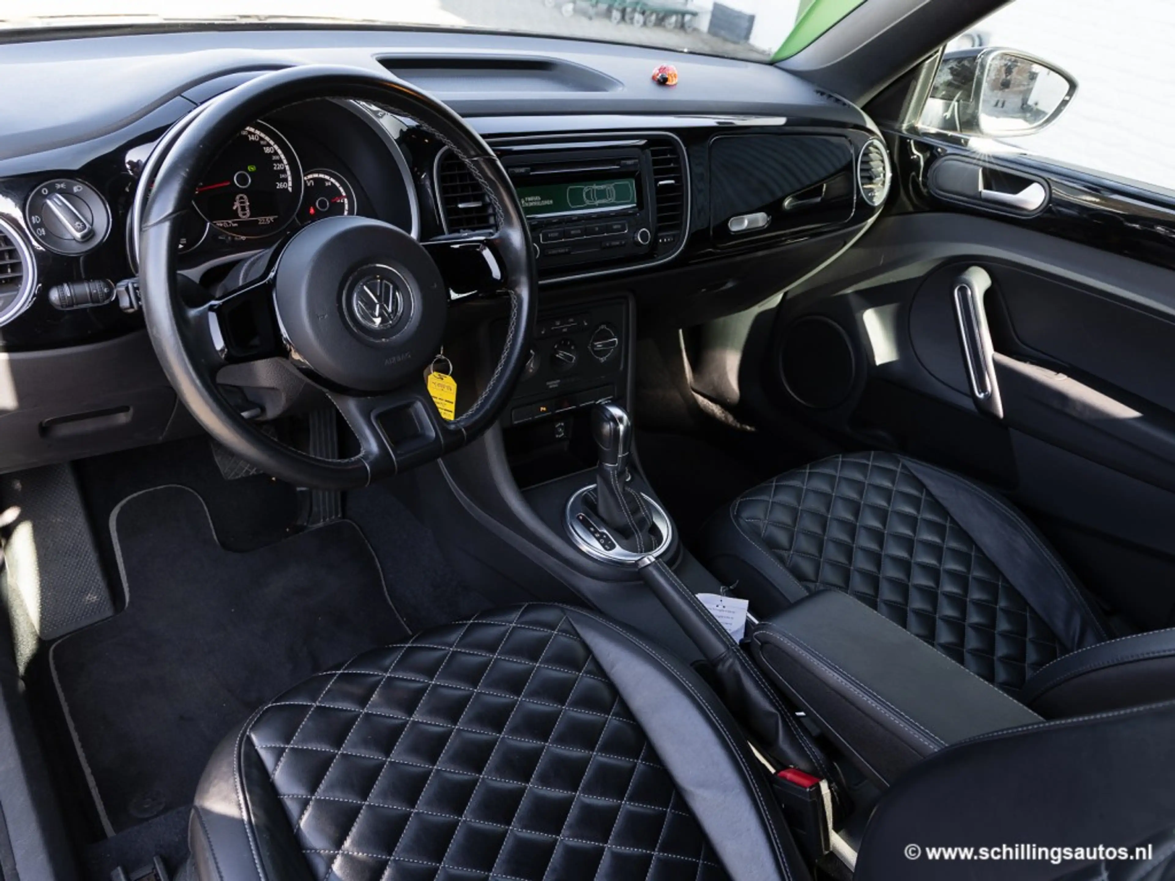 Volkswagen Beetle Cabriolet 1.4 TSI DESIGN Leer DSG-automaar 65.000k — photo 7