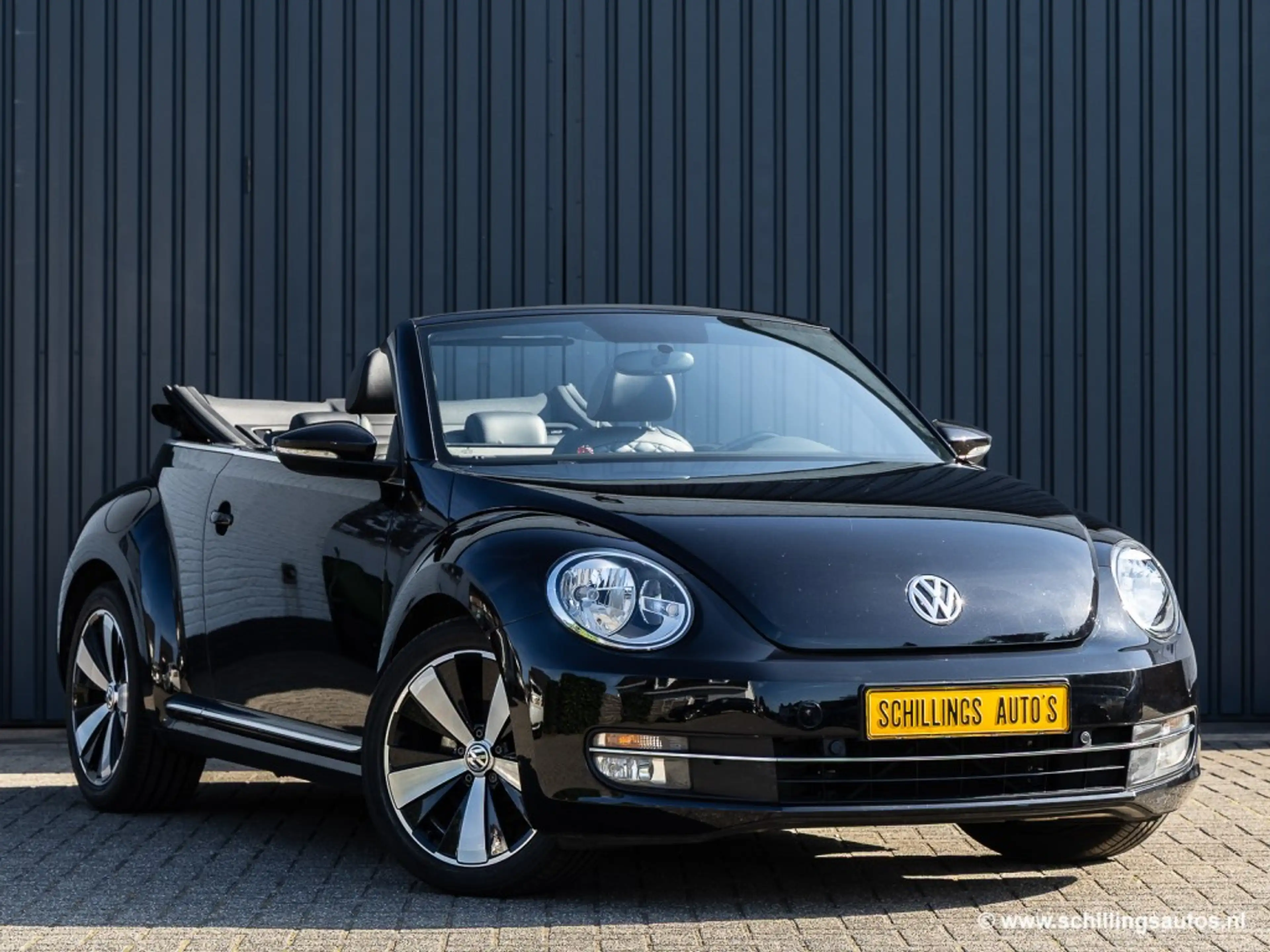 Volkswagen Beetle Cabriolet 1.4 TSI DESIGN Leer DSG-automaar 65.000k — photo 2