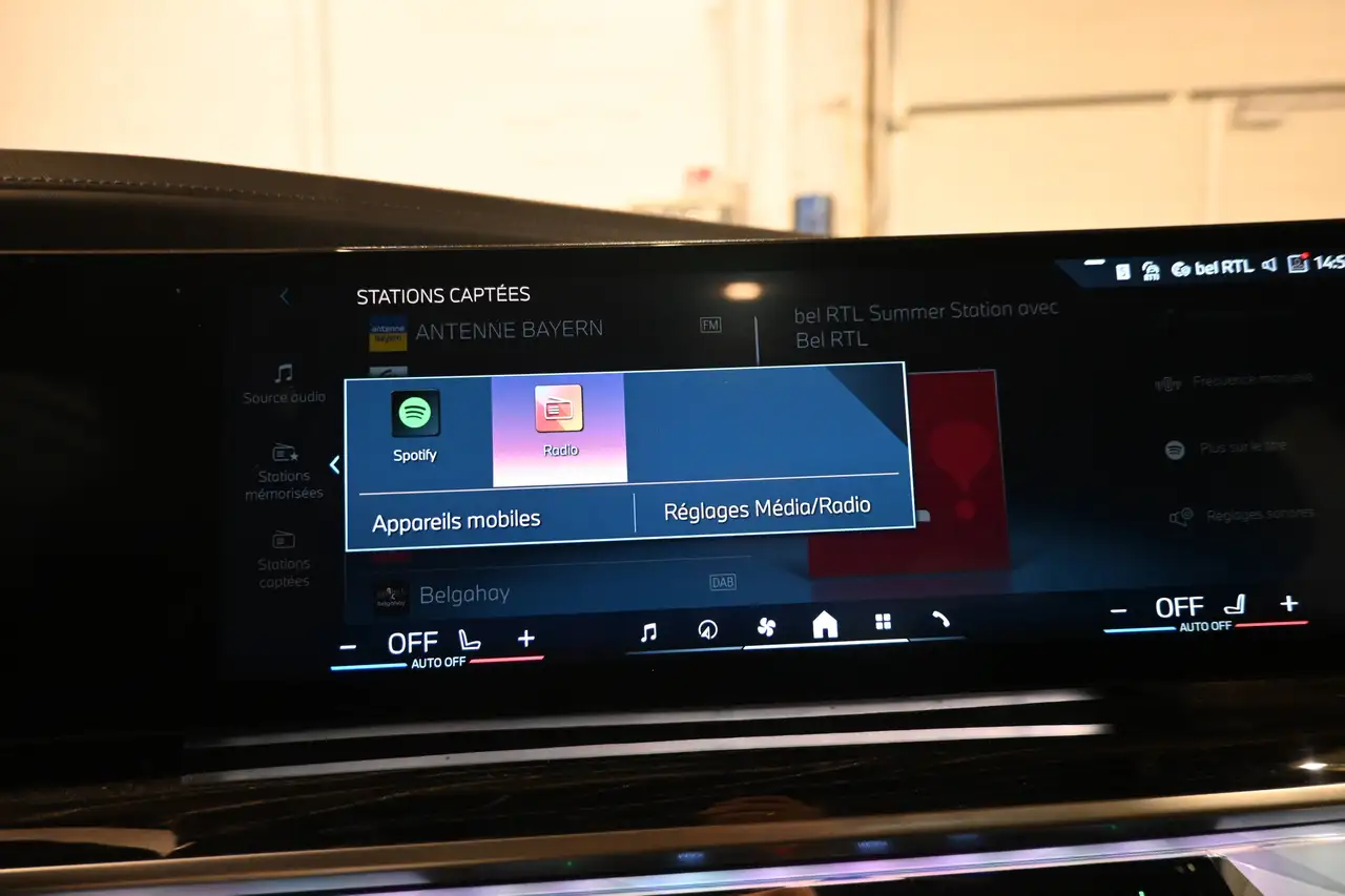BMW 750 750e X-Drive M SPORT HYBRID / BOWERS / CAMERA 360 / SUNROOF / DISTRONIC, миниатюра 26