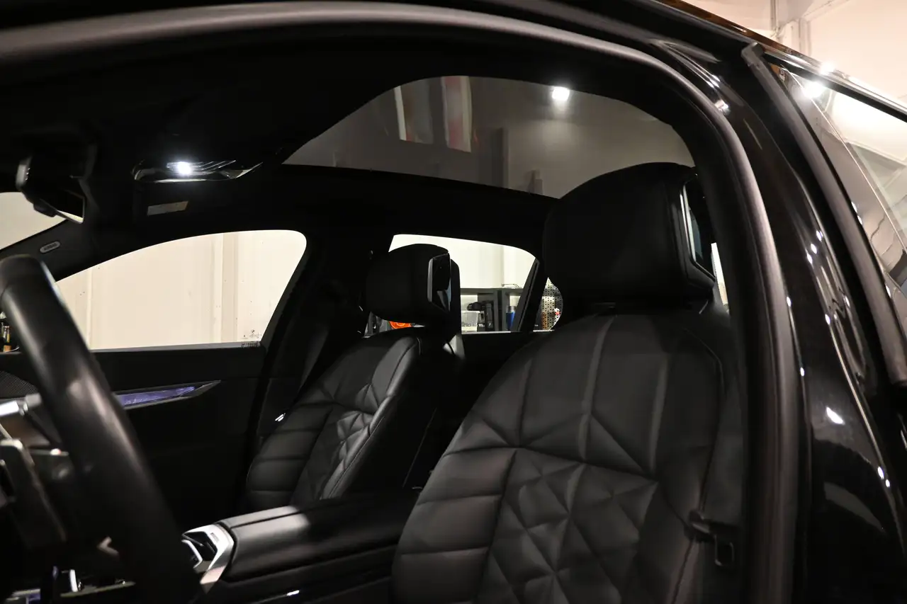 BMW 750 750e X-Drive M SPORT HYBRID / BOWERS / CAMERA 360 / SUNROOF / DISTRONIC, миниатюра 15