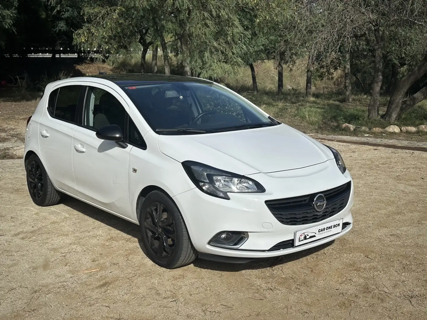 Opel Corsa 1.4 Color Edition 90 Blanc - 1
