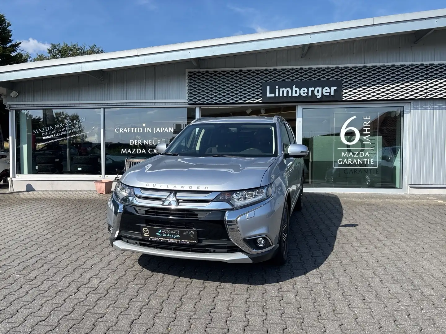 Mitsubishi Outlander 2.2 DI-D Edition 100 Edition 100+ 4WD Silber - 1