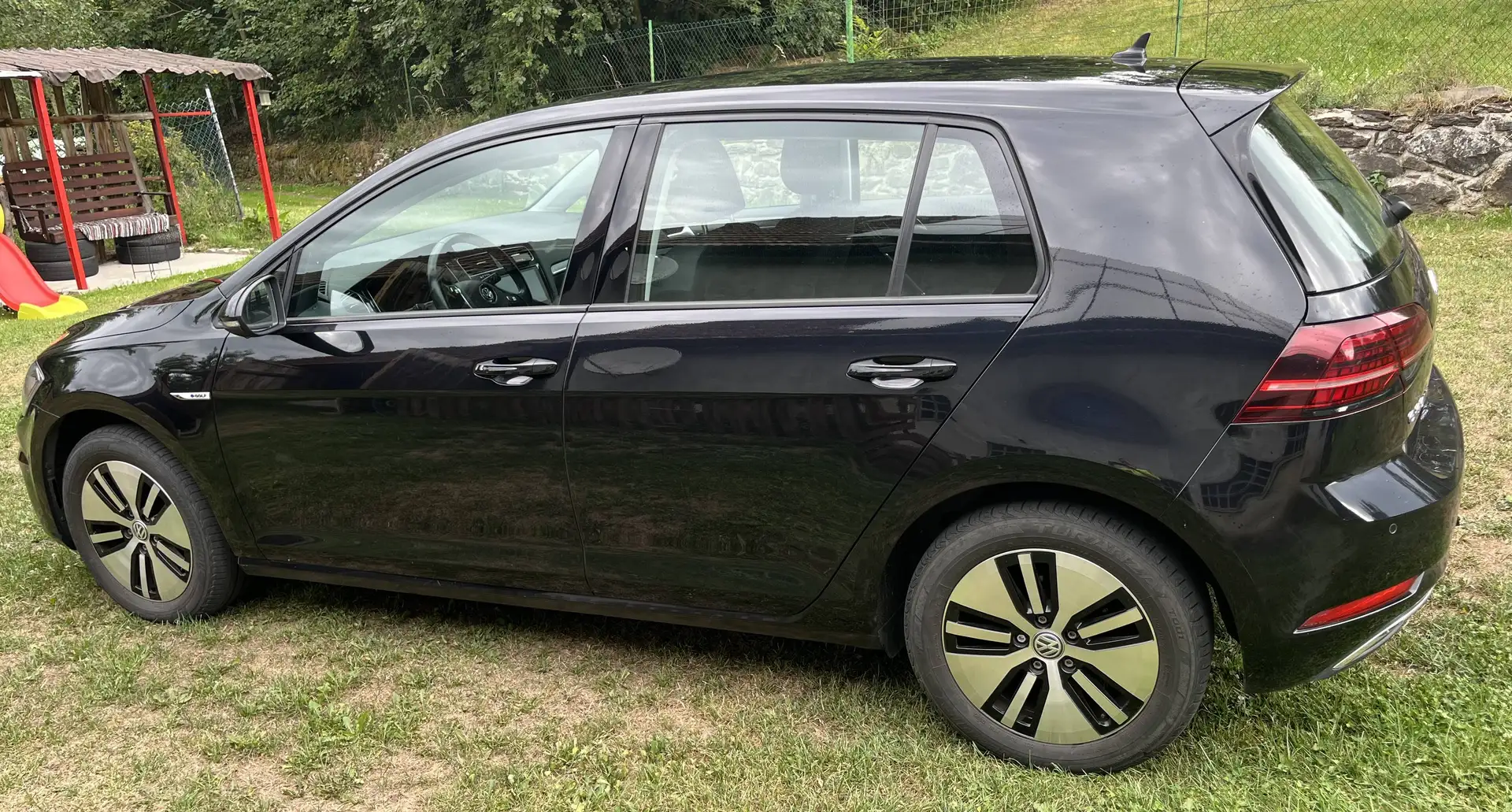 Volkswagen e-Golf e-Golf 35,8kWh (mit Batterie) Schwarz - 2