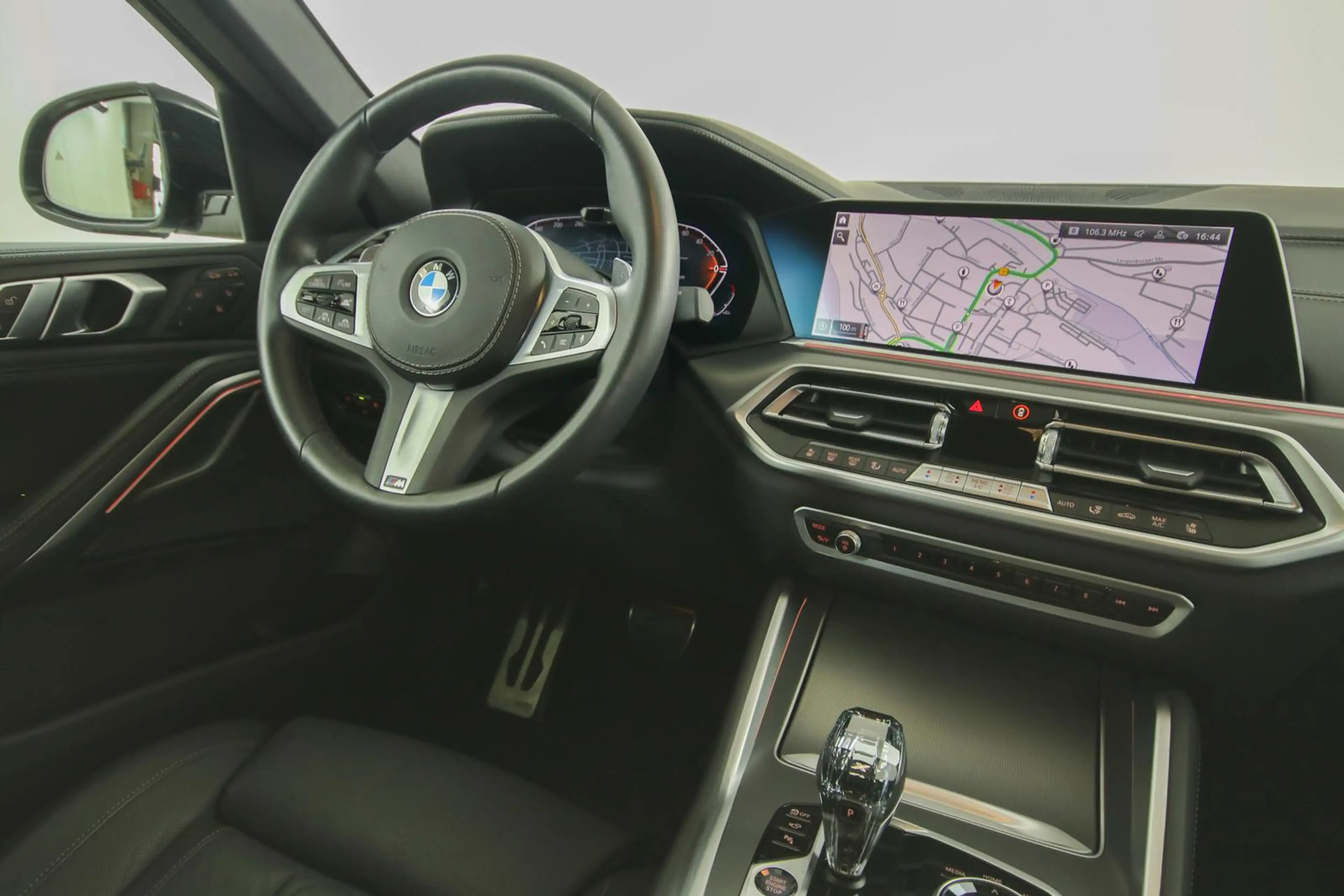 BMW X6 xDr 40 d M Sport Pano ACC Laser Massage 360K — photo 9